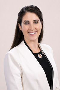 Kristy Maclean, adjointe de direction et liaison avec le conseil d'administration